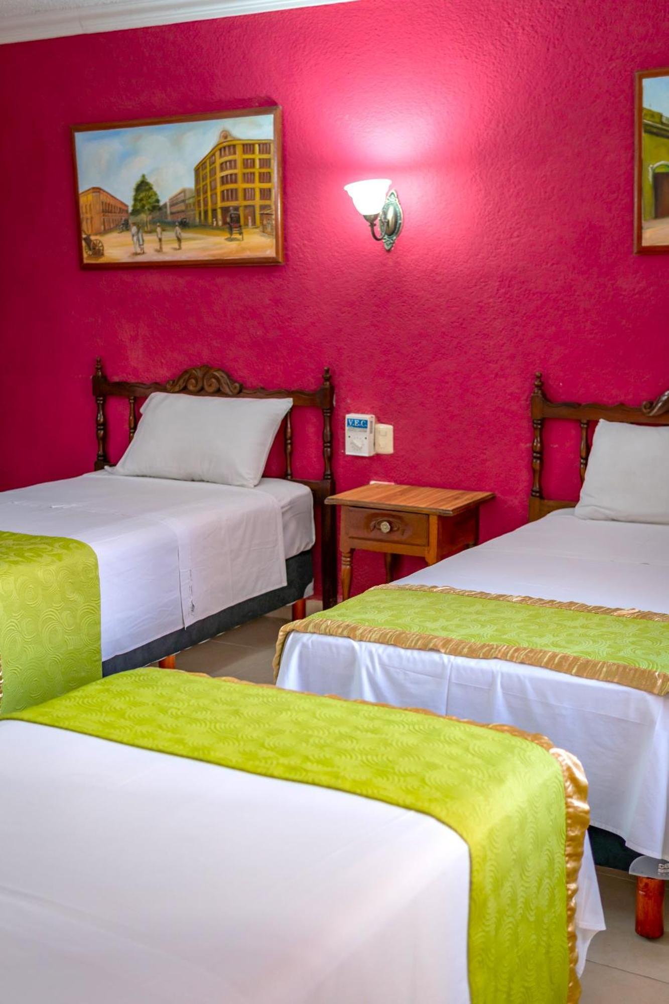Hotel Santa Lucia Merida Exterior photo